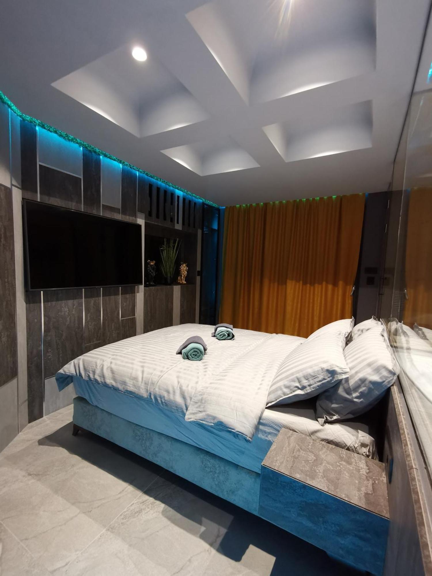Private Penthouse *